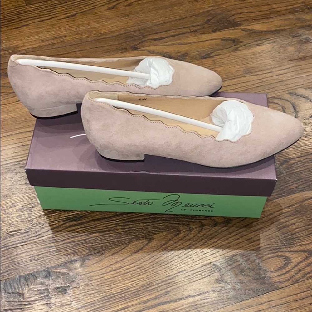 Ally’s Scalloped Los Heel Pump Taupe